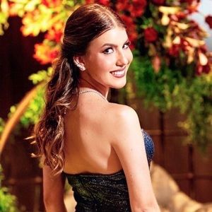 Meet your Posher, Juliana